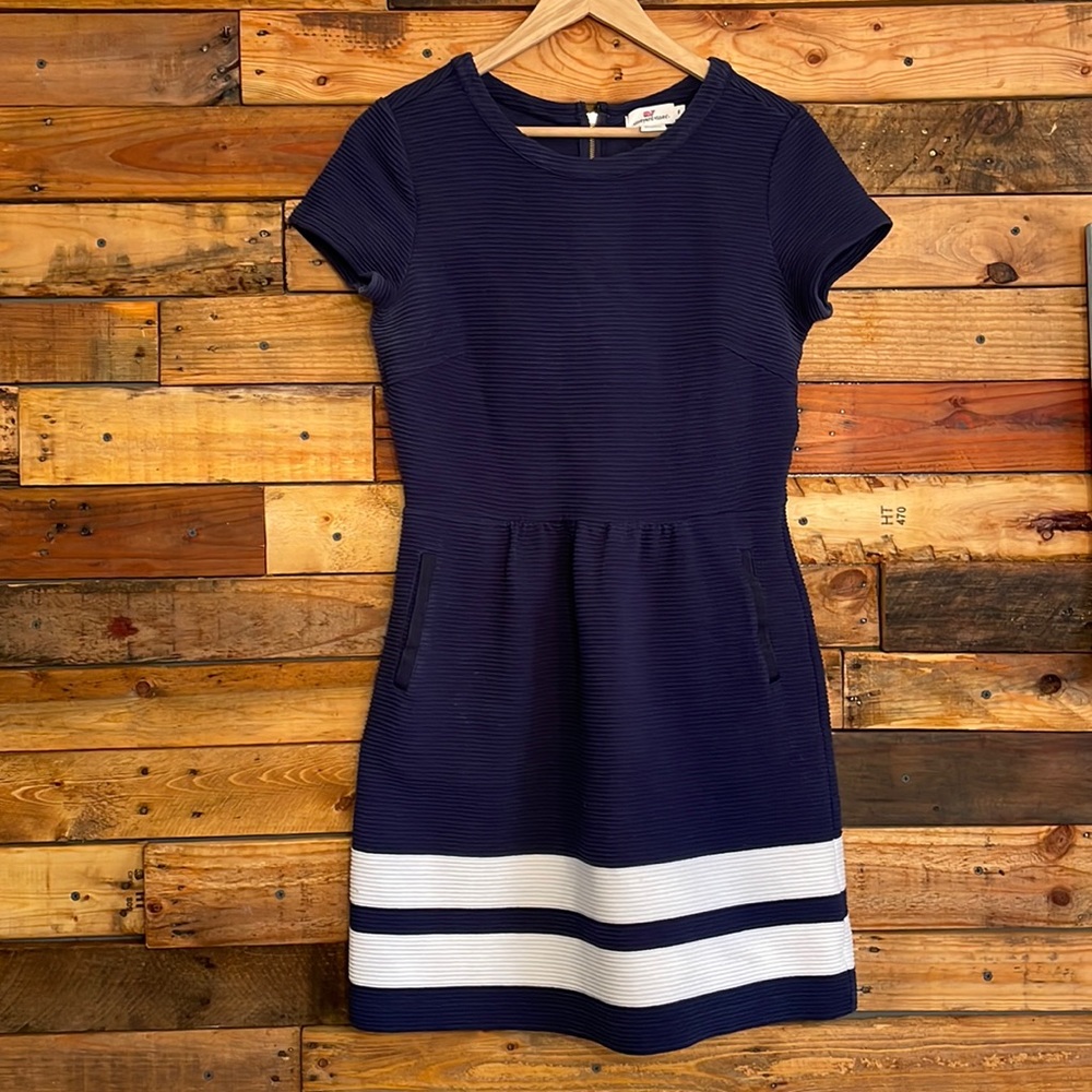 Ribbed Vineyard Vines comfortable cotton dress with pockets